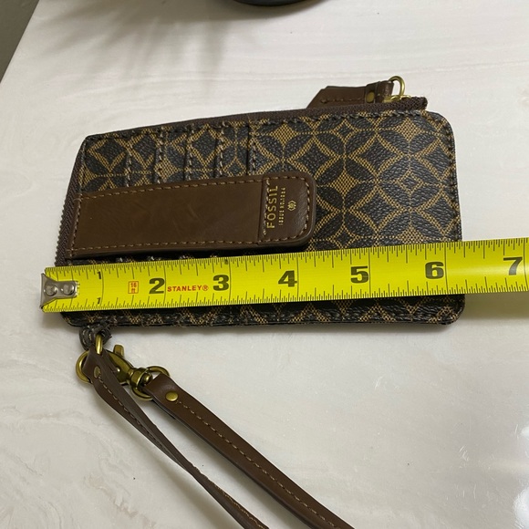 Fossil Wristlet - Picture 14 of 14